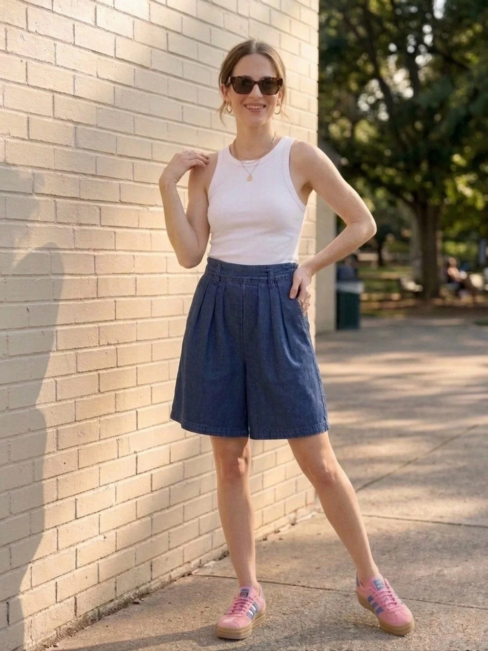 Vintage 80s 90s Cherokee High Waisted Pleat Bermuda Denim Shorts Made in US Sz 8